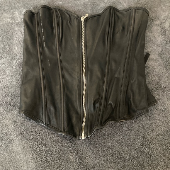 **SOLD**Women's Costume Corset & Blouse - Picture 8 of 10